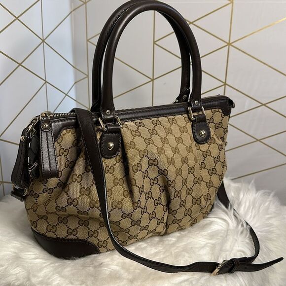💯Authentic Gucci Two-Way Handbag🍀 - Picture 13 of 16